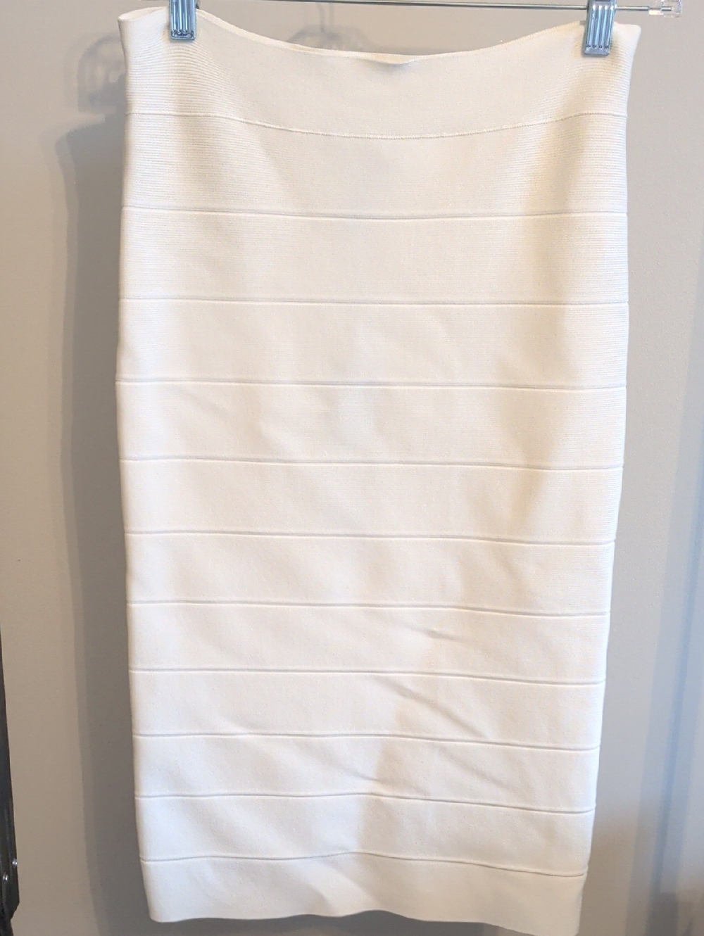 BCBGMaxAzria Cream Ribbed Band Pencil Skirt